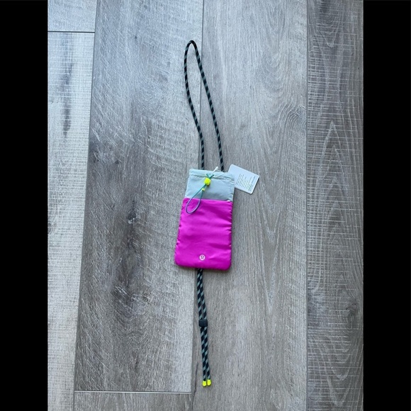 lululemon athletica Handbags - Lululemon Play Forward Crossbody Pouch in Vapor/Highlight Purple/Intense Teal